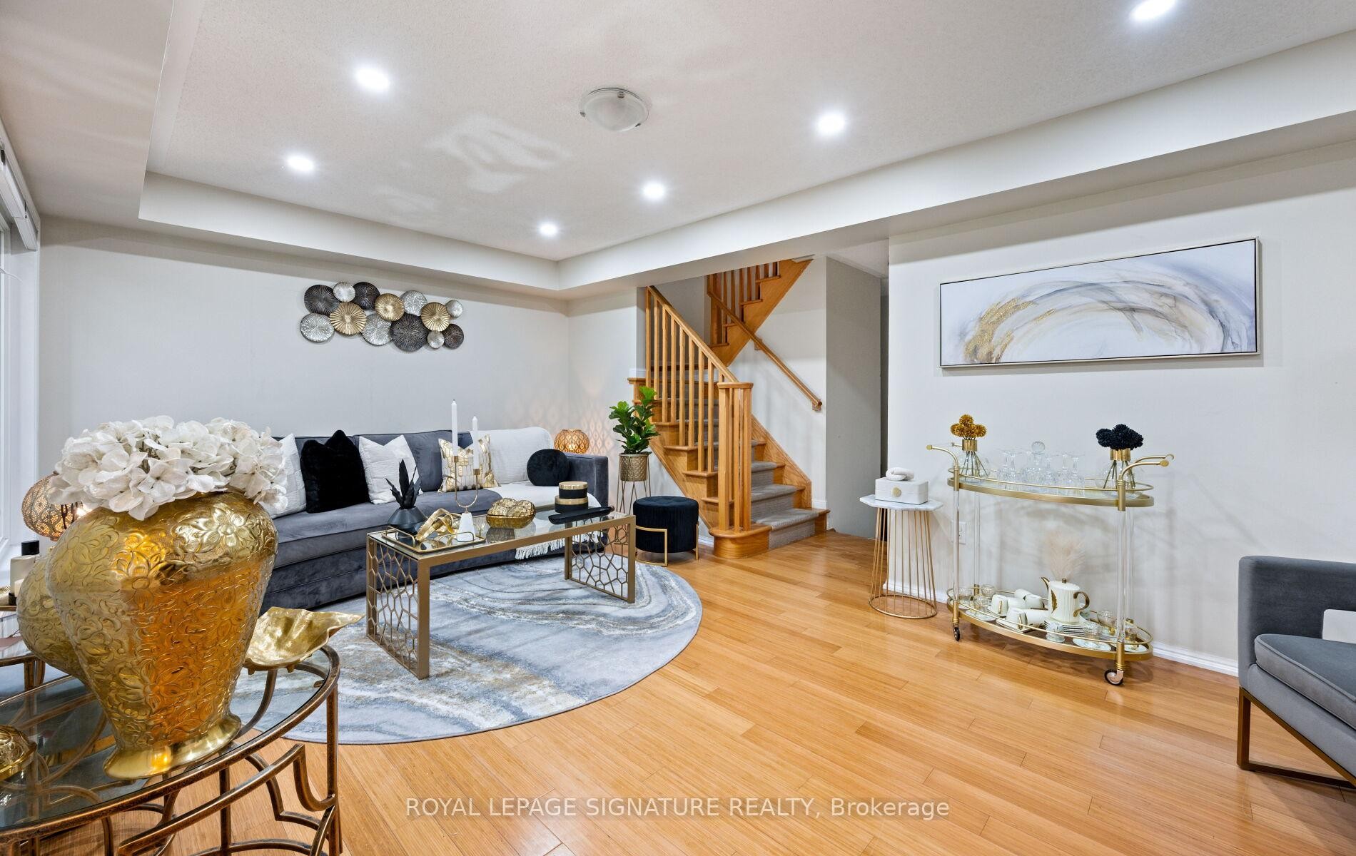 









656


Scott

Boulevard,
Milton,




ON
L9T 0P3

