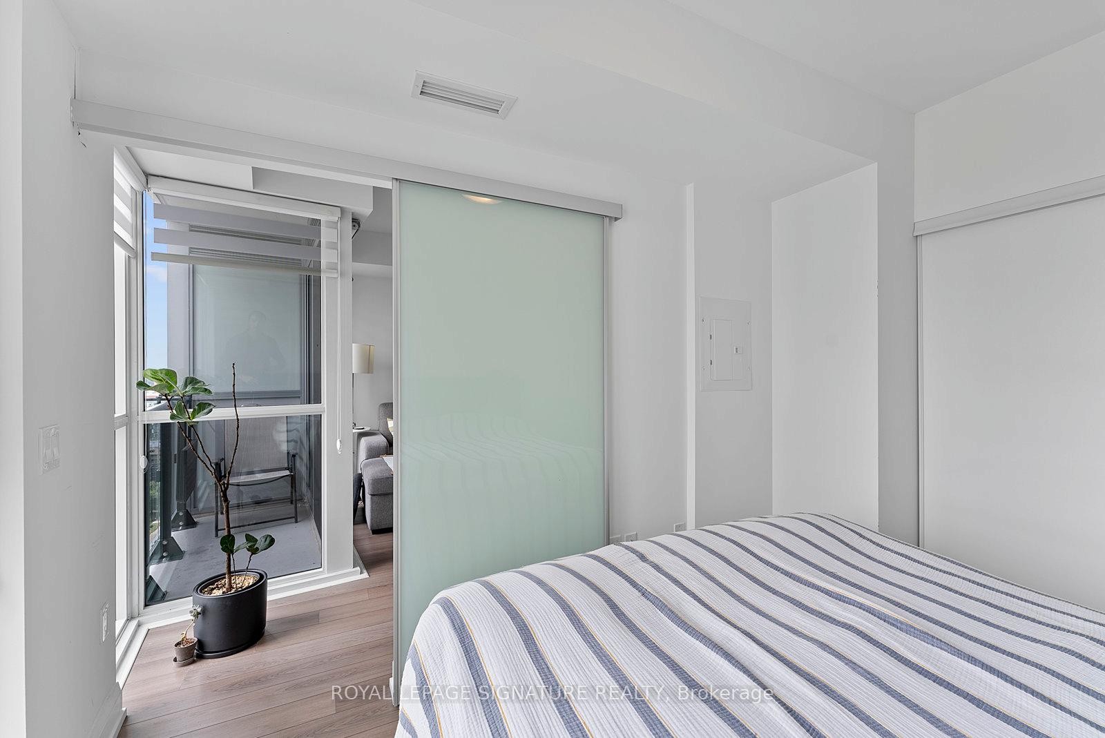 









77


Mutual

Street, 2501,
Toronto,




ON
M5B 2A9

