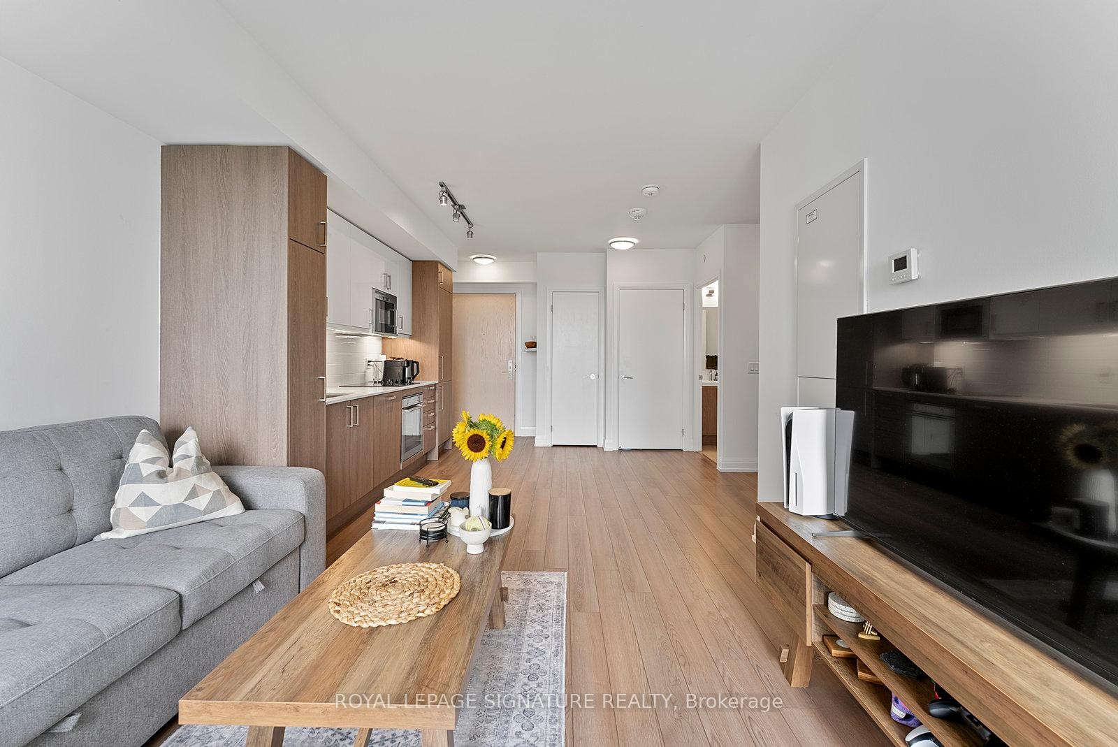 









77


Mutual

Street, 2501,
Toronto,




ON
M5B 2A9

