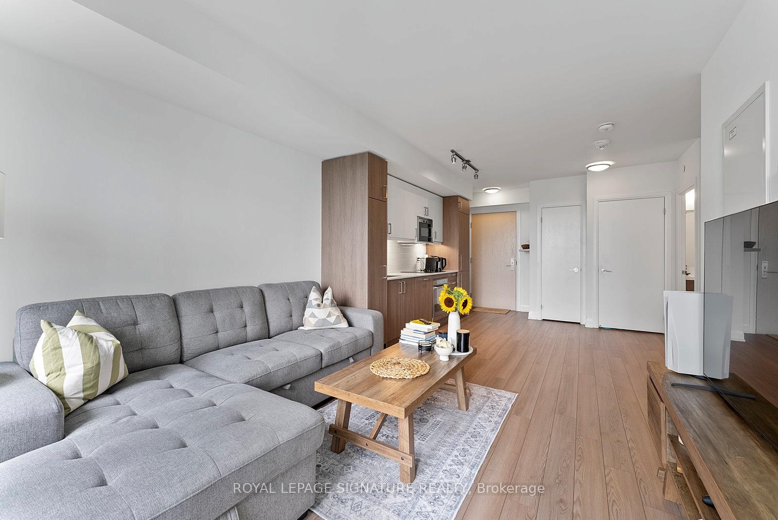 









77


Mutual

Street, 2501,
Toronto,




ON
M5B 2A9

