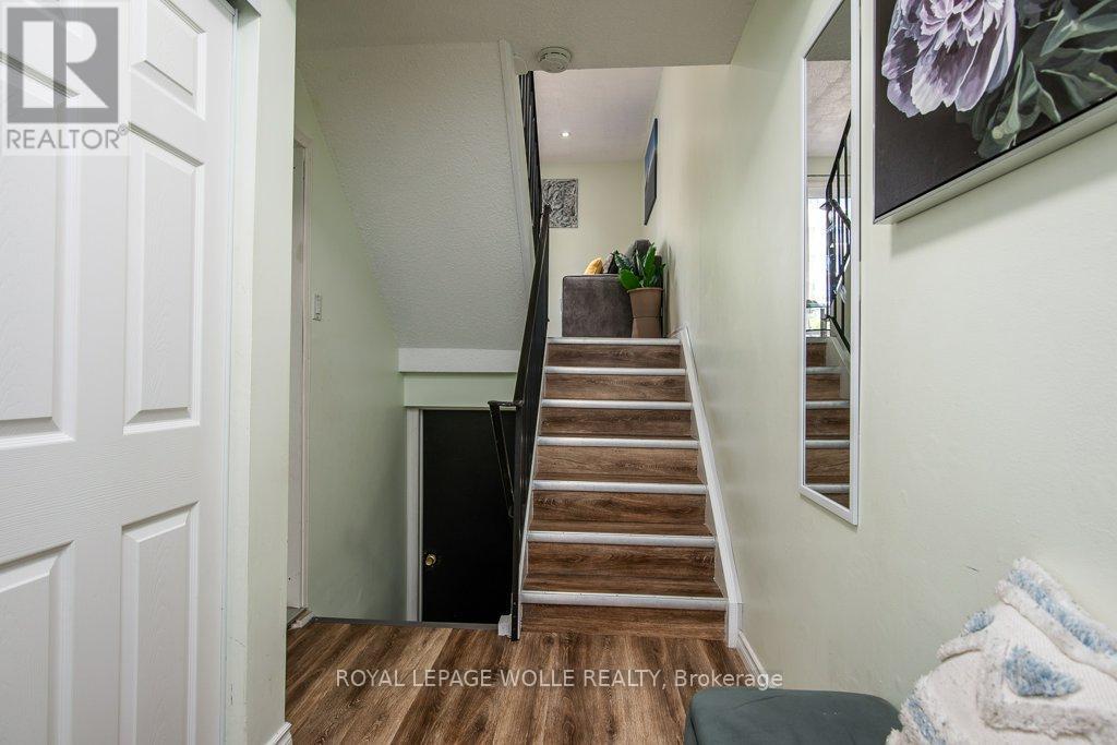 












3 - 634 STRASBURG ROAD

,
Kitchener,




Ontario
N2E2G8

