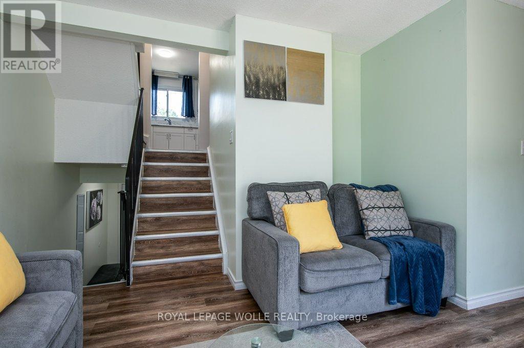 












3 - 634 STRASBURG ROAD

,
Kitchener,




Ontario
N2E2G8

