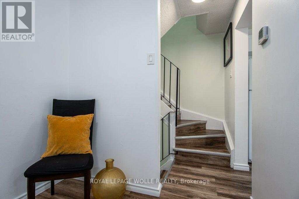 












3 - 634 STRASBURG ROAD

,
Kitchener,




Ontario
N2E2G8

