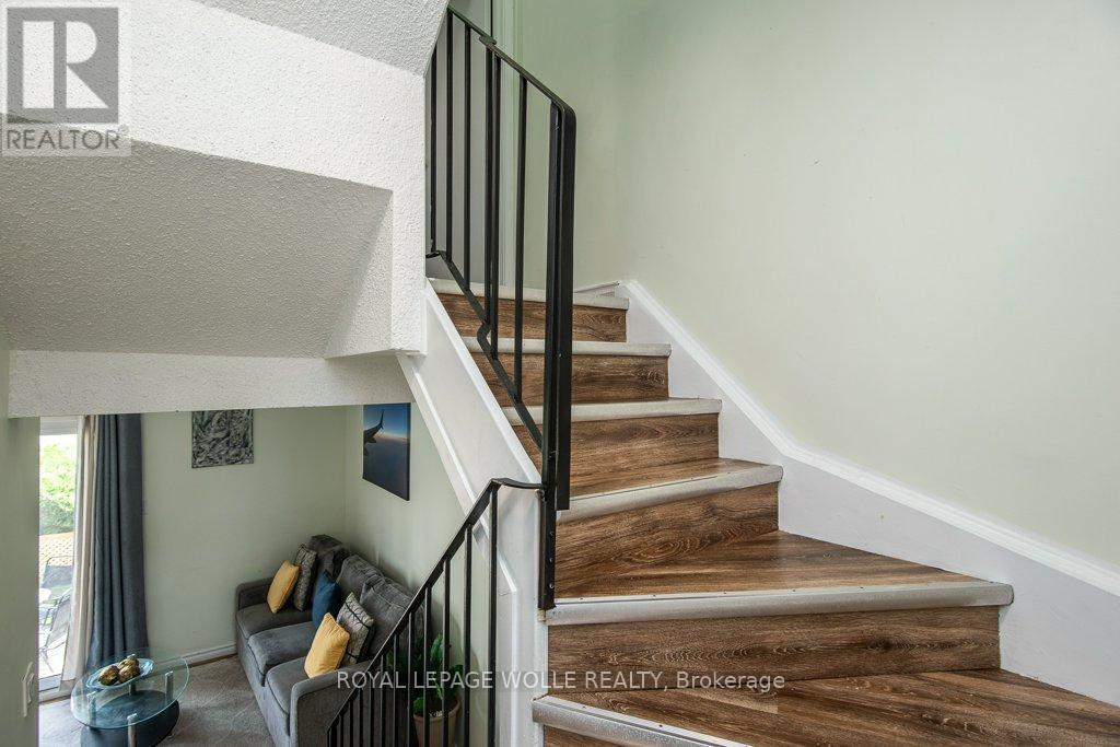 












3 - 634 STRASBURG ROAD

,
Kitchener,




Ontario
N2E2G8

