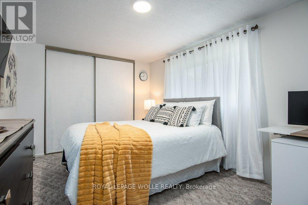 












3 - 634 STRASBURG ROAD

,
Kitchener,




Ontario
N2E2G8

