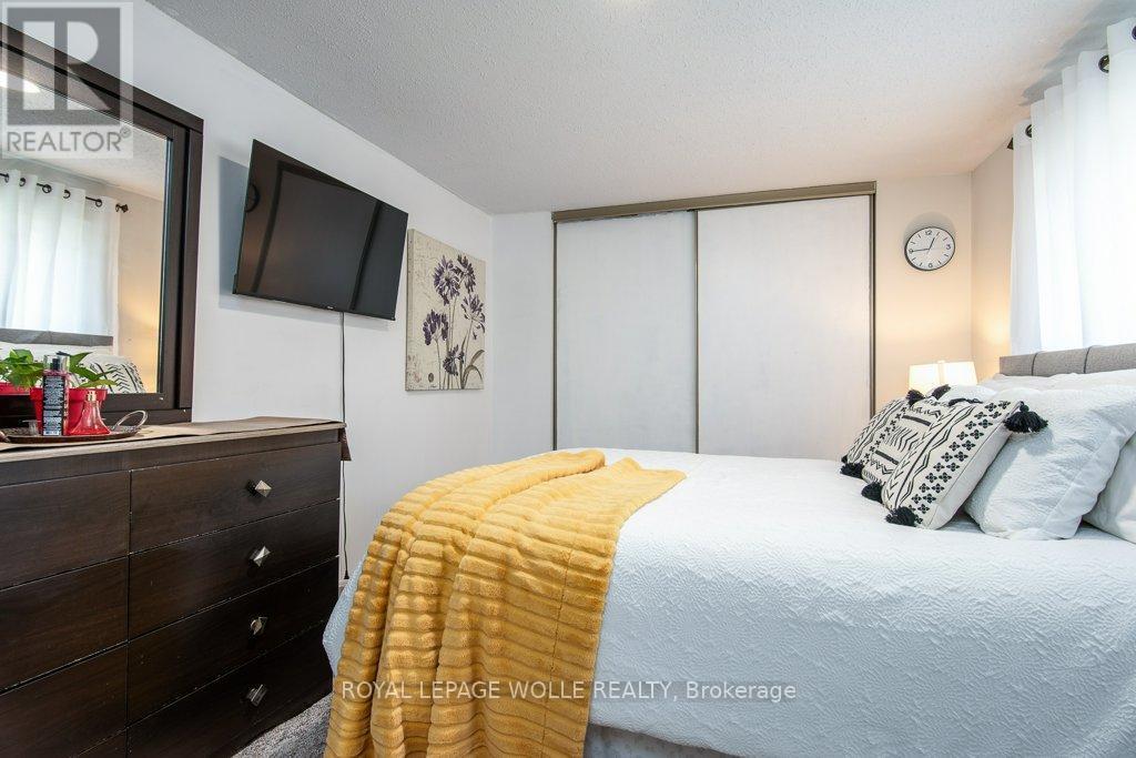 












3 - 634 STRASBURG ROAD

,
Kitchener,




Ontario
N2E2G8

