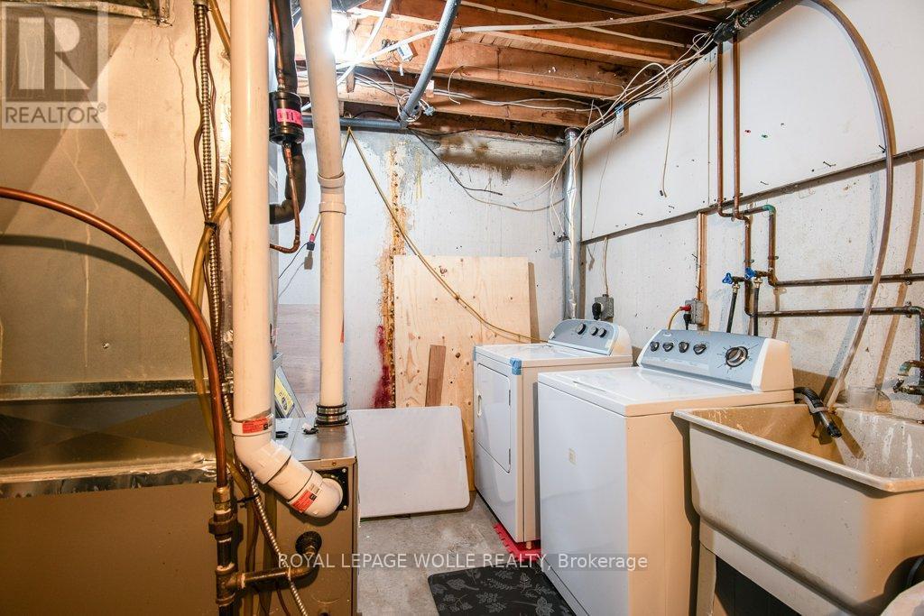 












3 - 634 STRASBURG ROAD

,
Kitchener,




Ontario
N2E2G8

