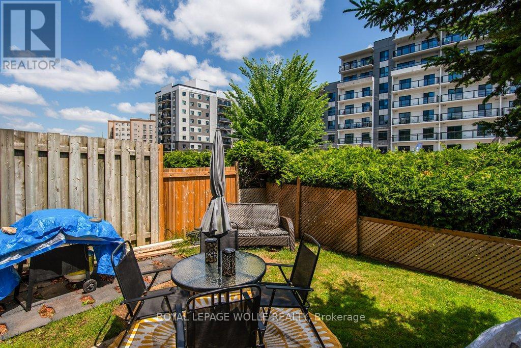












3 - 634 STRASBURG ROAD

,
Kitchener,




Ontario
N2E2G8

