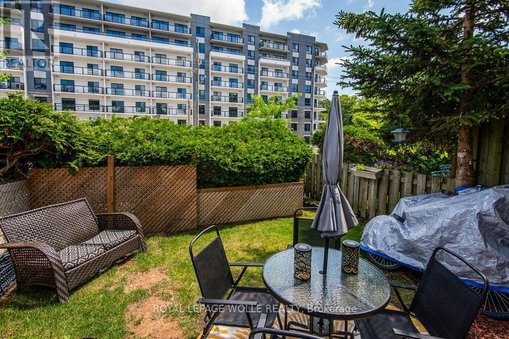 












3 - 634 STRASBURG ROAD

,
Kitchener,




Ontario
N2E2G8

