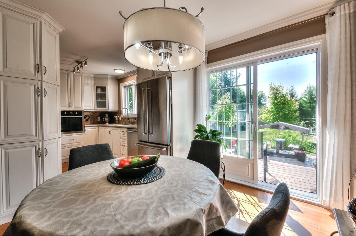 









1237


Ch. du Clocher

,
Saint-Jean-sur-Richelieu,




QC
J2Y1A4

