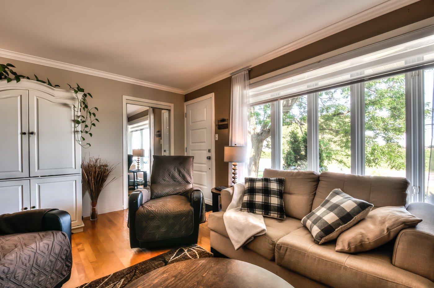 









1237


Ch. du Clocher

,
Saint-Jean-sur-Richelieu,




QC
J2Y1A4

