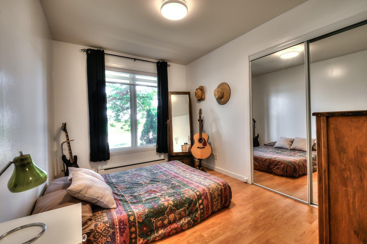 









1237


Ch. du Clocher

,
Saint-Jean-sur-Richelieu,




QC
J2Y1A4

