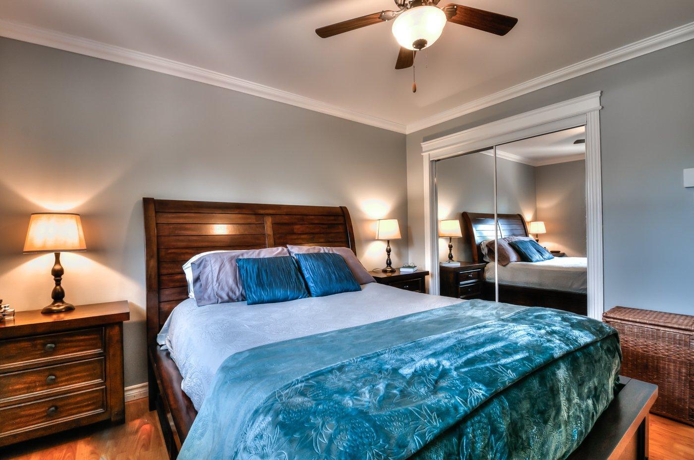 









1237


Ch. du Clocher

,
Saint-Jean-sur-Richelieu,




QC
J2Y1A4

