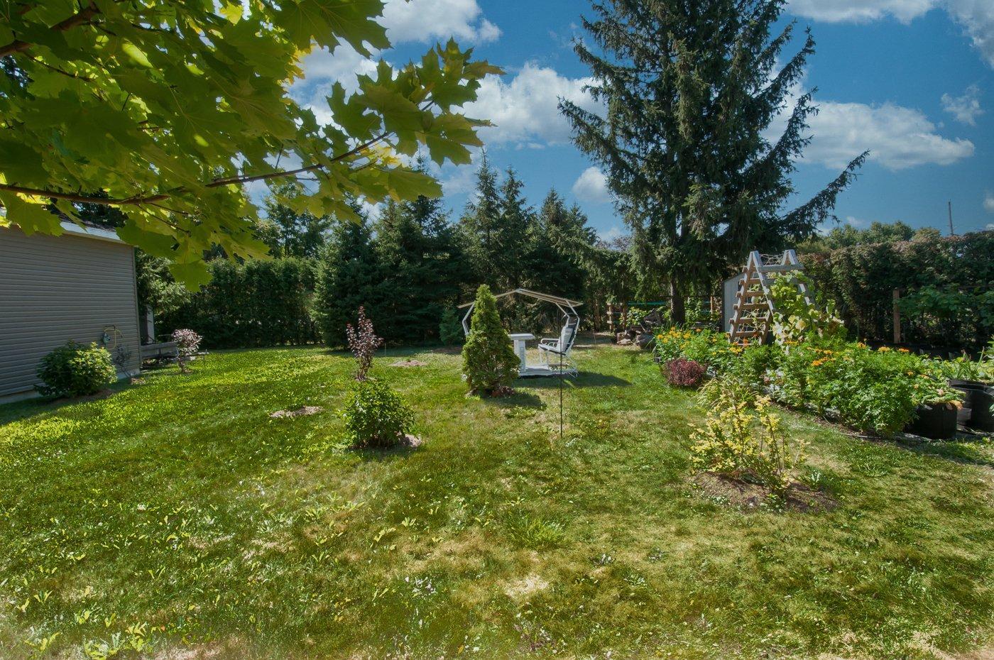 









1237


Ch. du Clocher

,
Saint-Jean-sur-Richelieu,




QC
J2Y1A4

