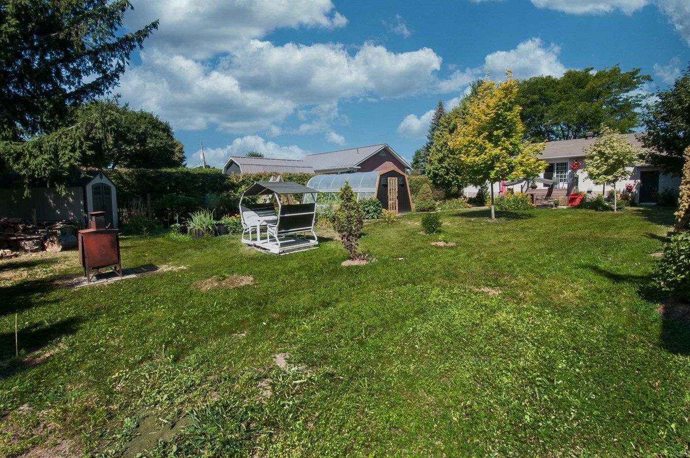 









1237


Ch. du Clocher

,
Saint-Jean-sur-Richelieu,




QC
J2Y1A4

