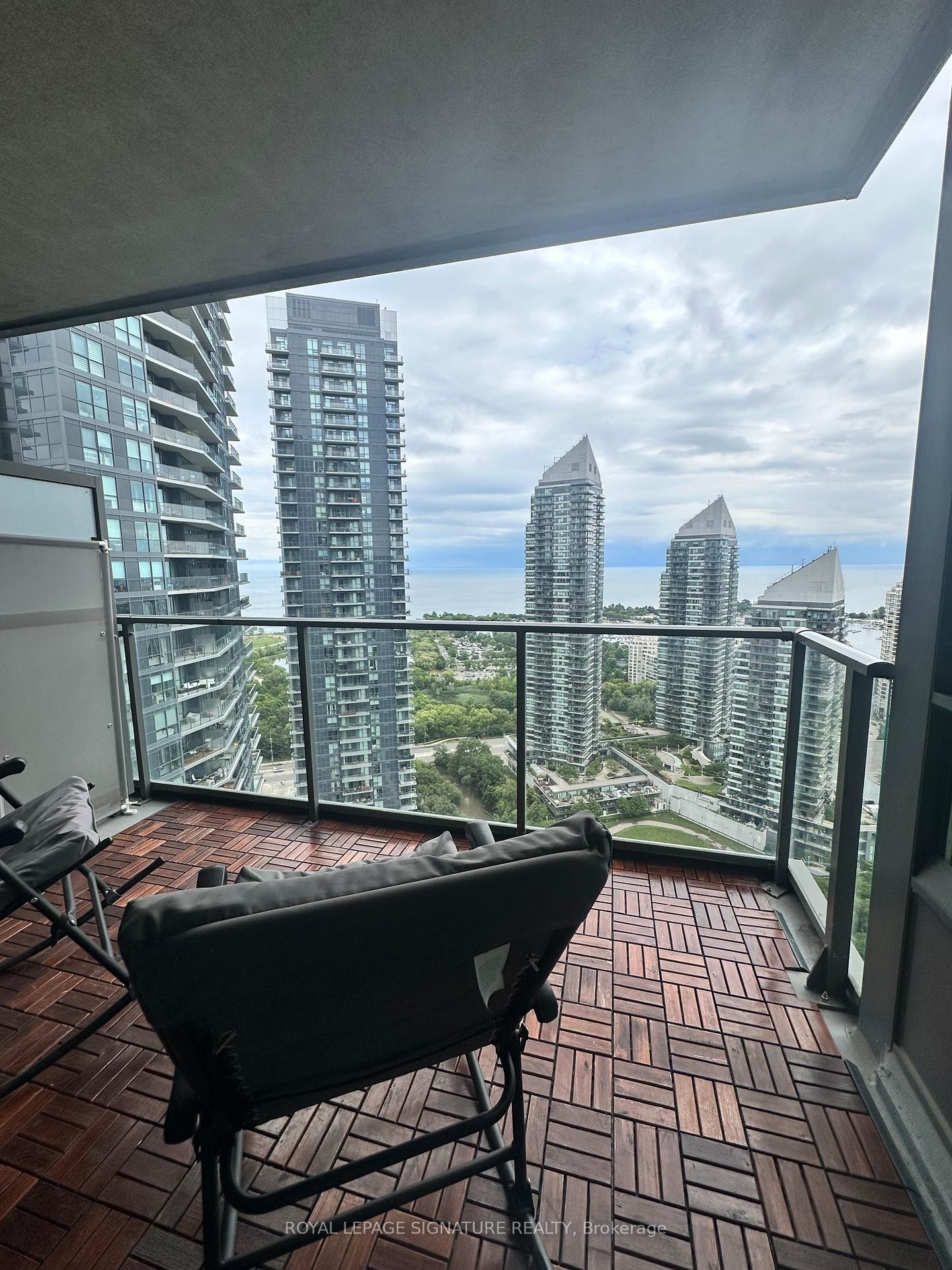 









36


Park Lawn

Road, 3102,
Toronto,




ON
M8V 0E5

