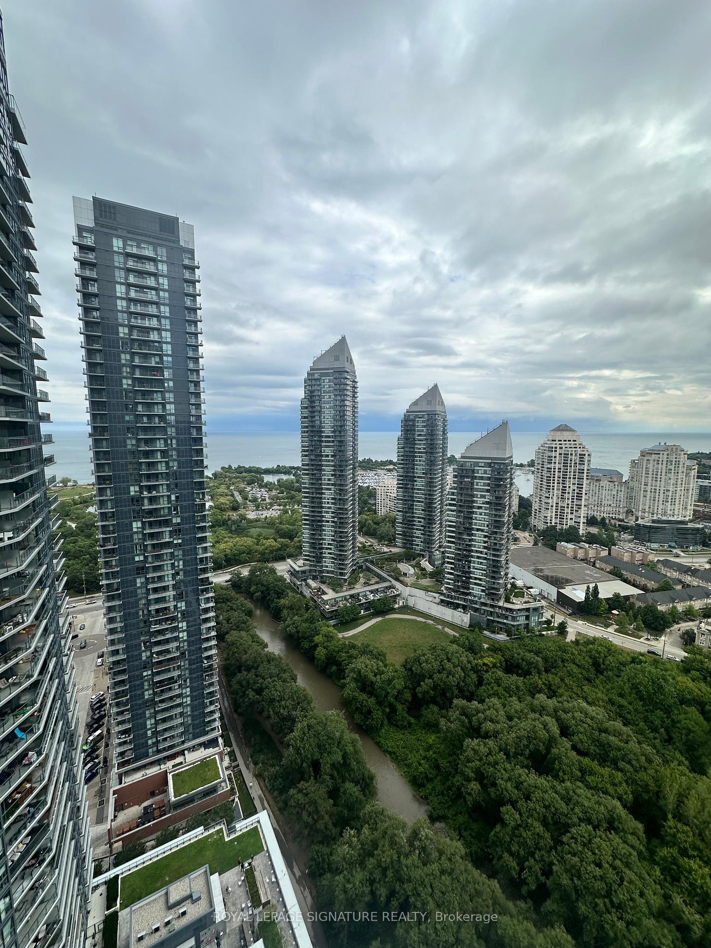 









36


Park Lawn

Road, 3102,
Toronto,




ON
M8V 0E5

