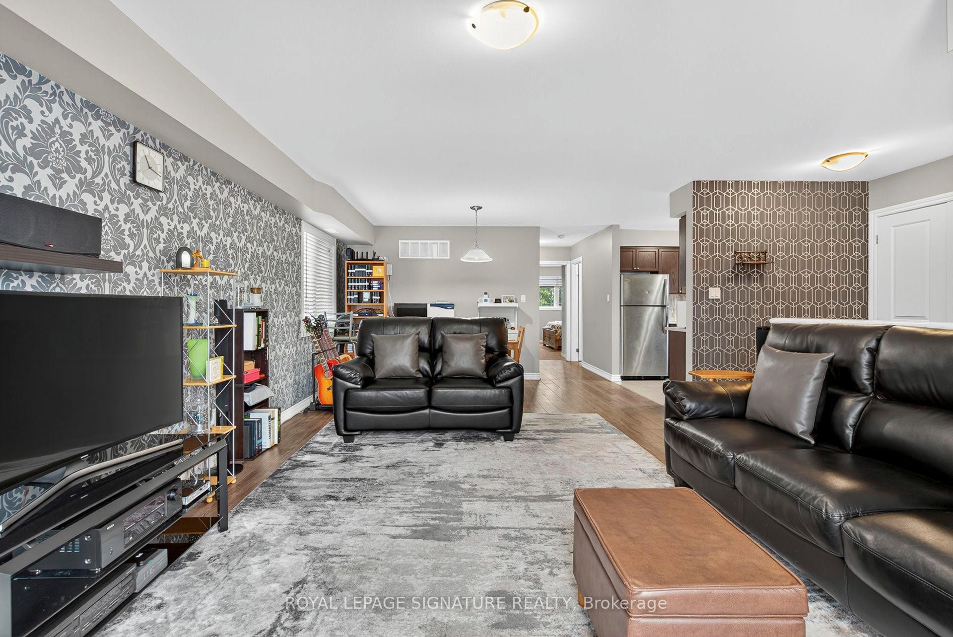 









214


Celina

Street,
Oshawa,




ON
L1H 4N6

