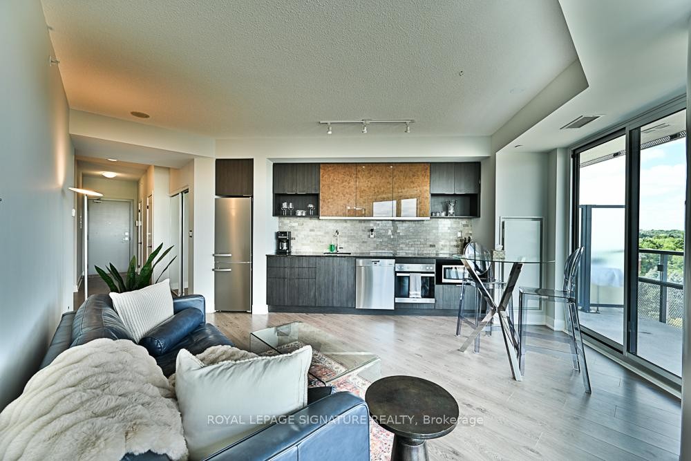









99


The Donway

N/A West, 825,
Toronto,




ON
M3C 0N8

