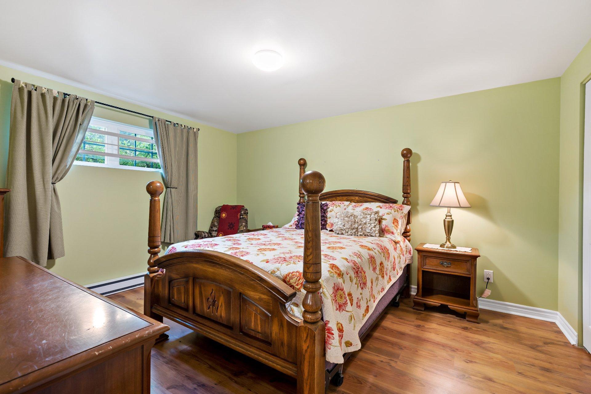 









535


Rue Émond

,
Mont-Tremblant,




QC
J8E2M4

