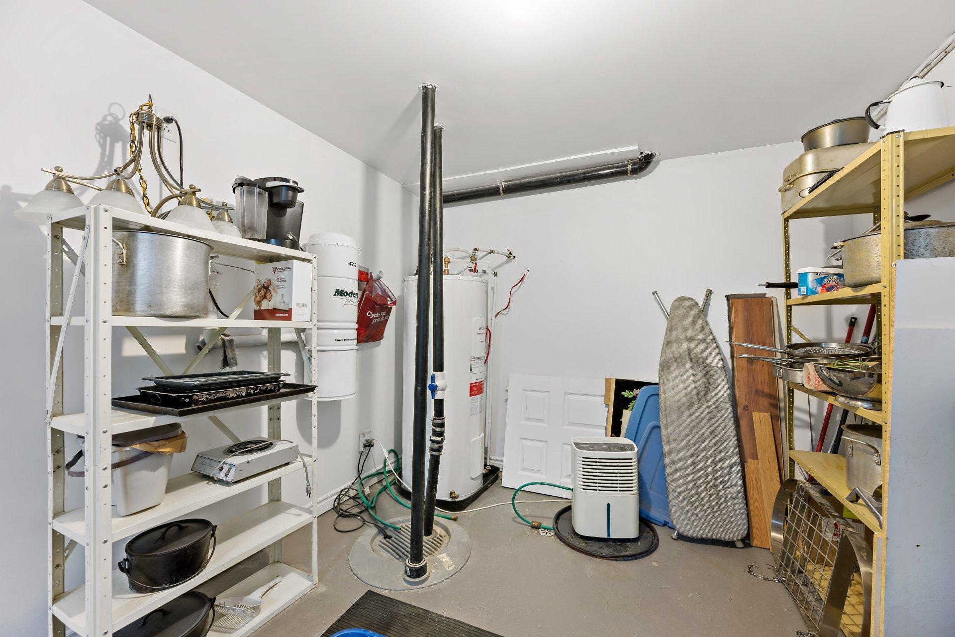 









535


Rue Émond

,
Mont-Tremblant,




QC
J8E2M4

