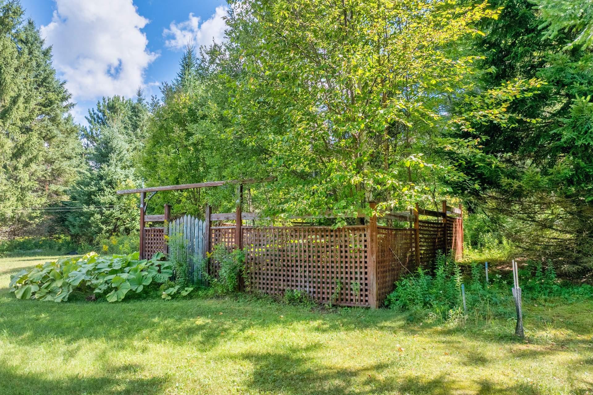 









535


Rue Émond

,
Mont-Tremblant,




QC
J8E2M4

