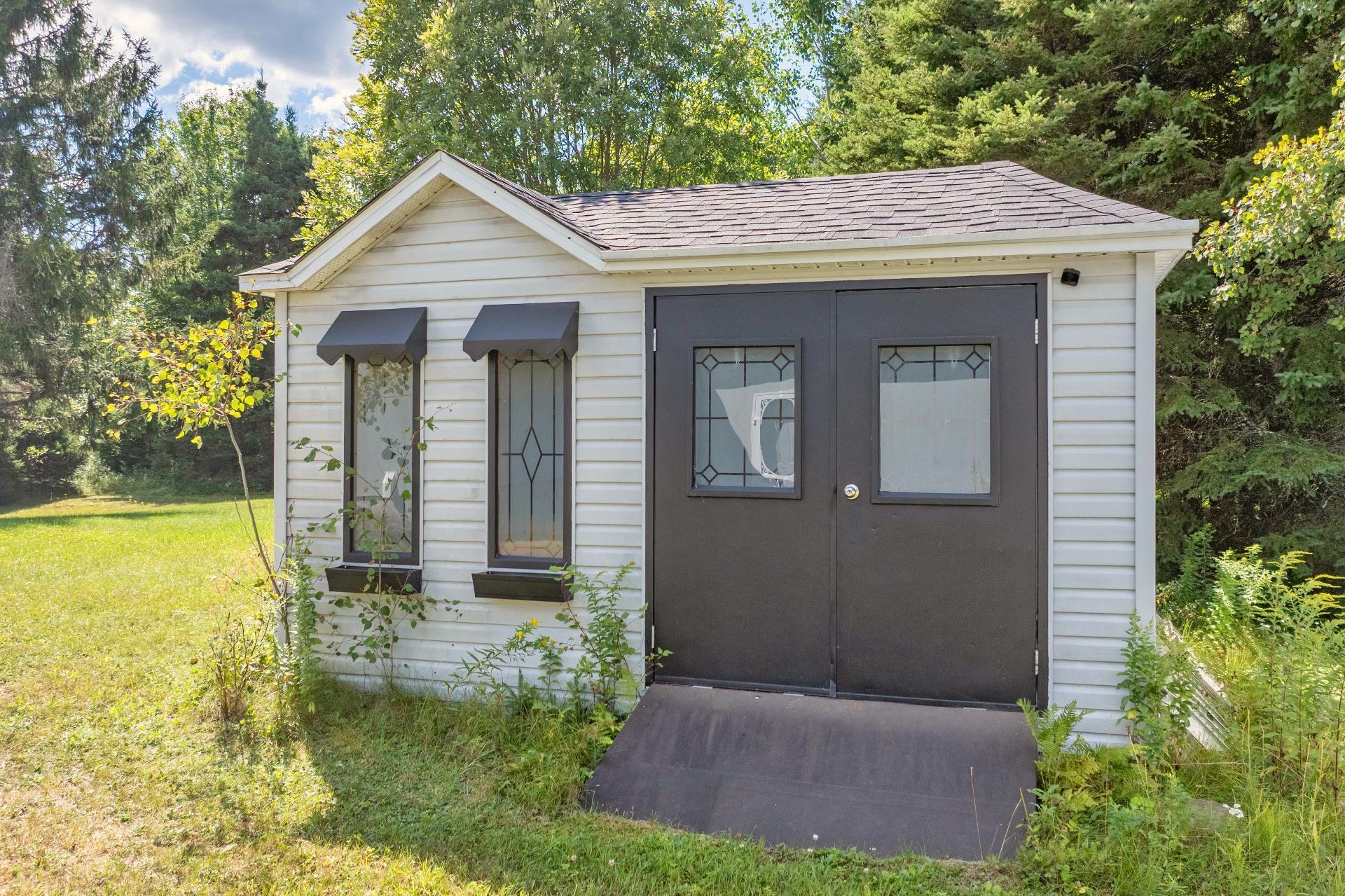 









535


Rue Émond

,
Mont-Tremblant,




QC
J8E2M4

