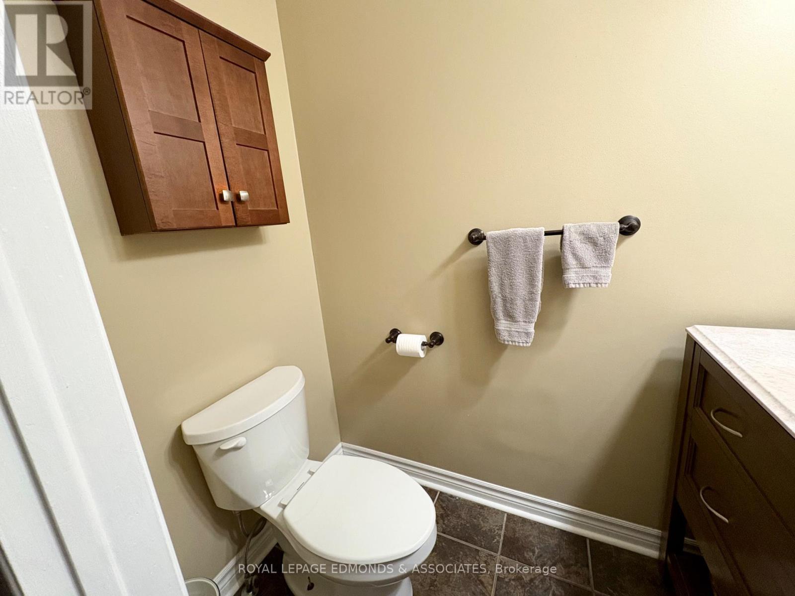 












19 SELLEY STREET

,
Petawawa,




Ontario
K8H3G9

