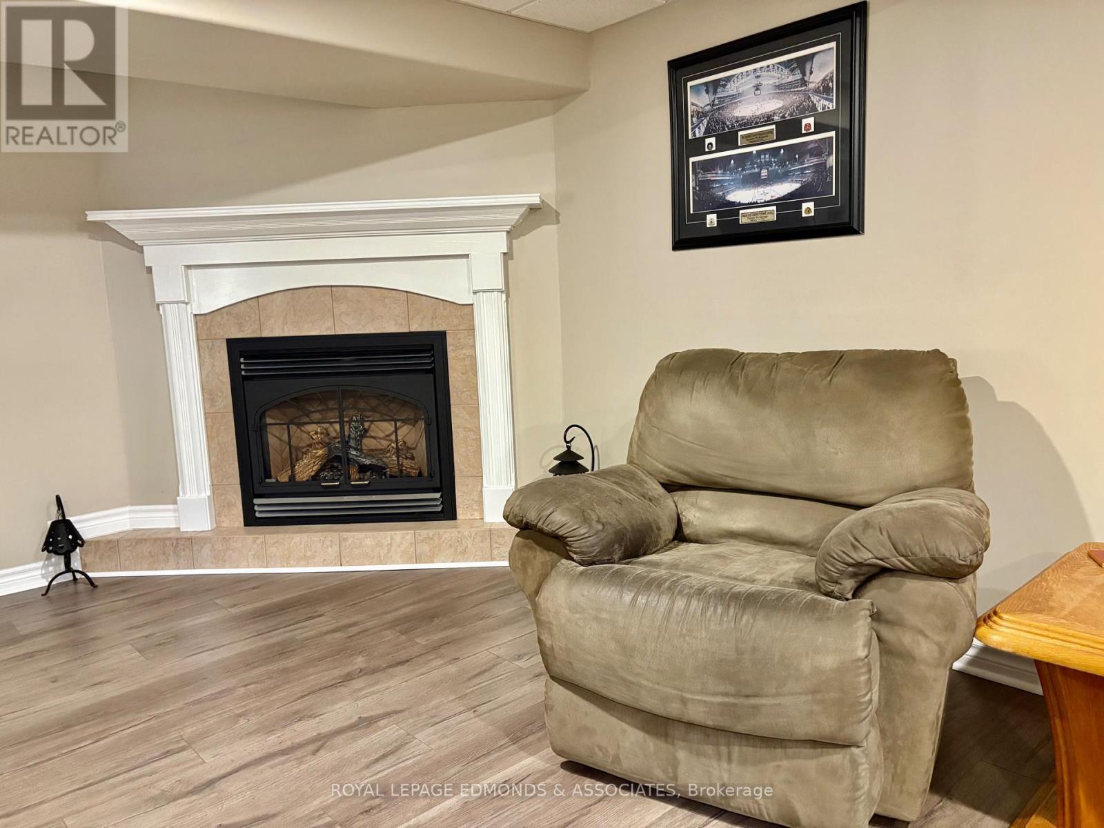 












19 SELLEY STREET

,
Petawawa,




Ontario
K8H3G9

