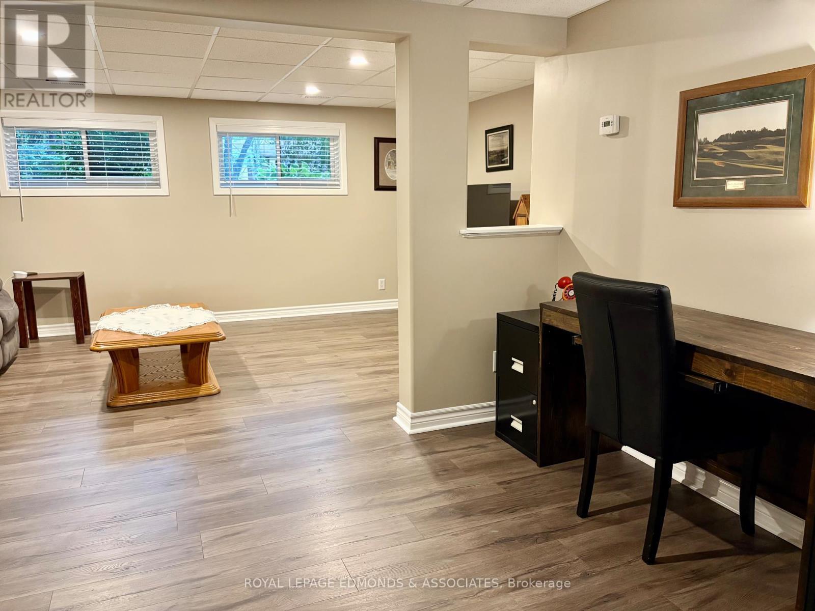 












19 SELLEY STREET

,
Petawawa,




Ontario
K8H3G9


