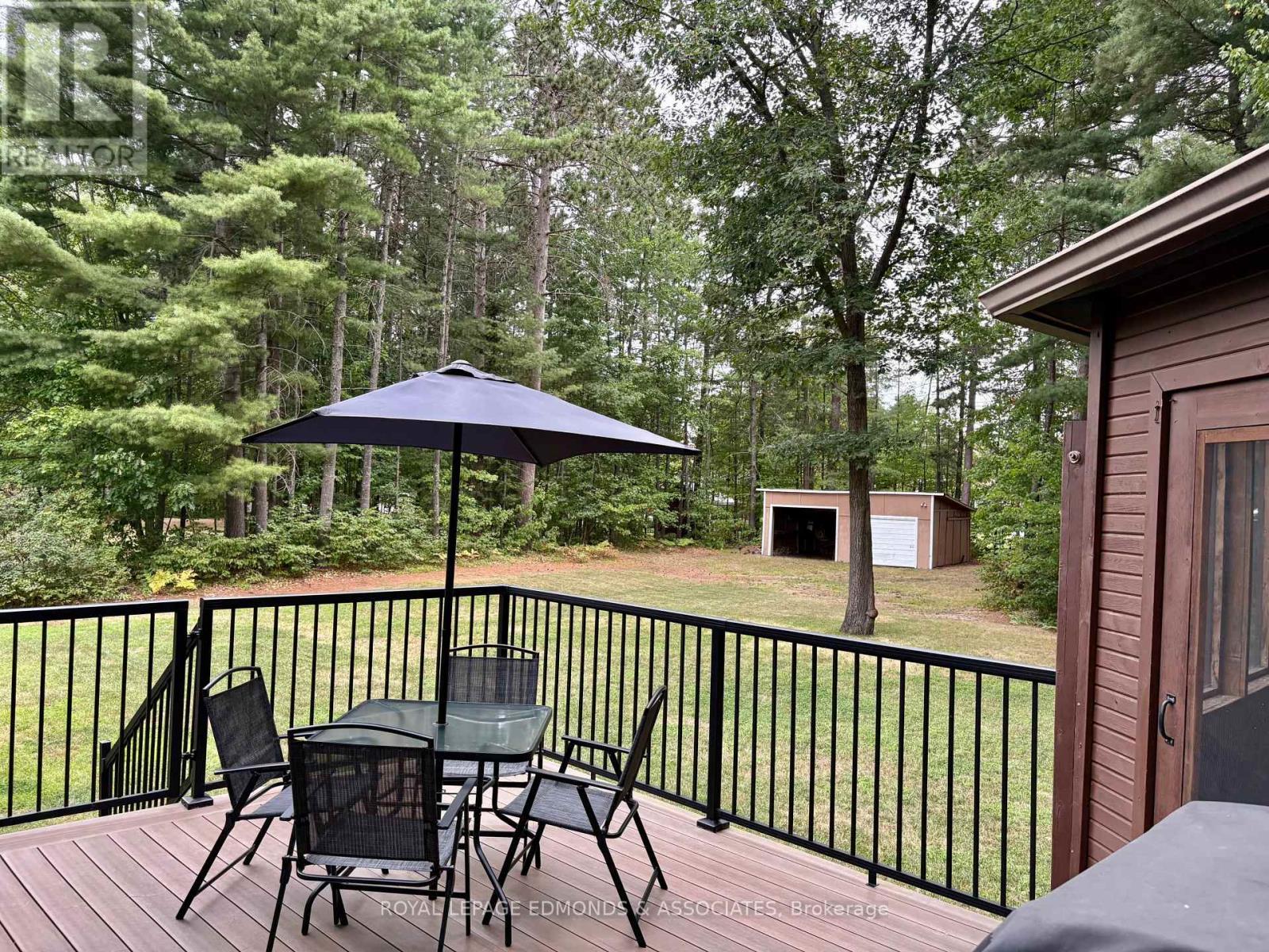 












19 SELLEY STREET

,
Petawawa,




Ontario
K8H3G9

