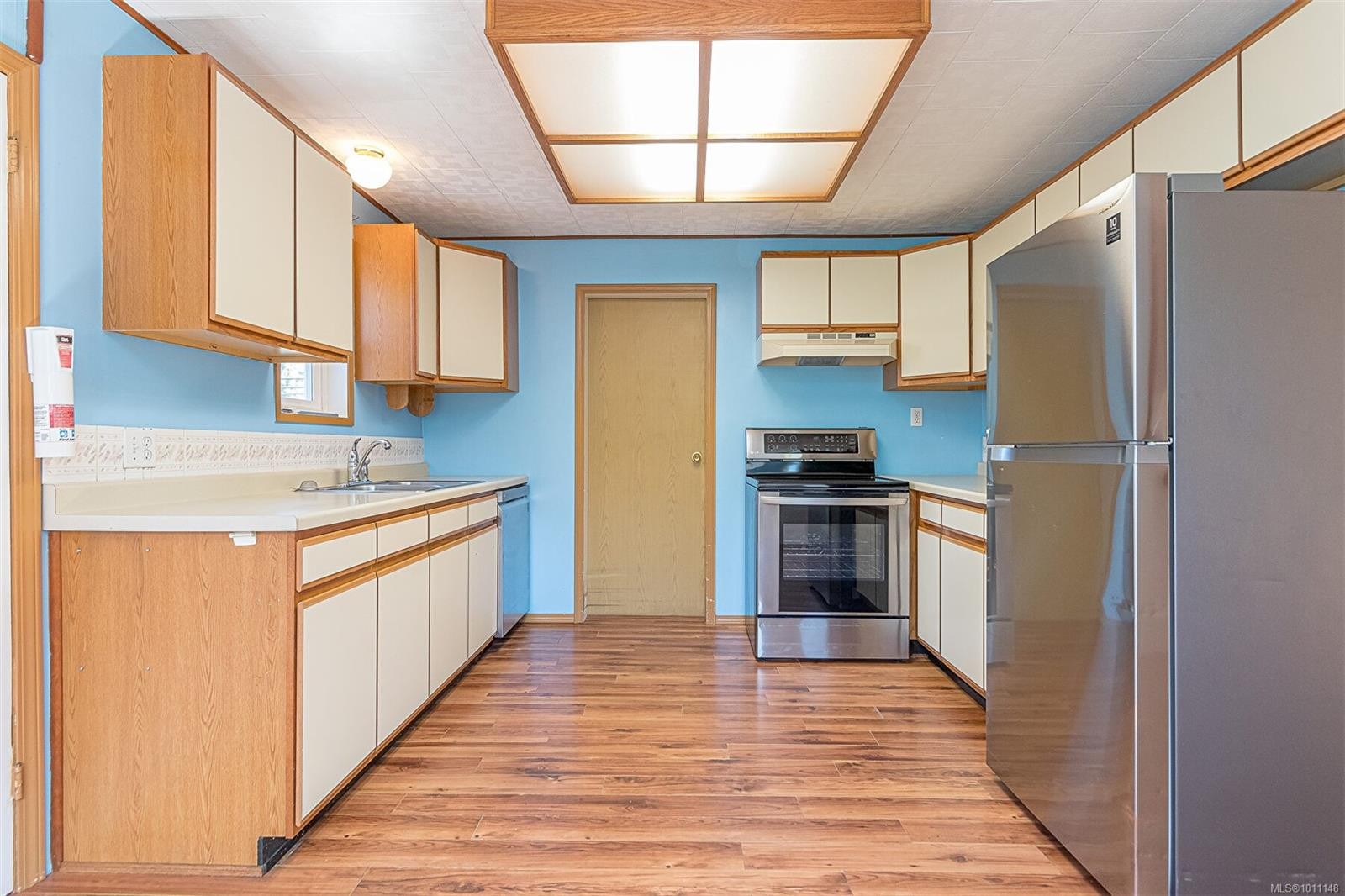 









402


Symonds

St,
Ladysmith,




BC
V9G 1A8

