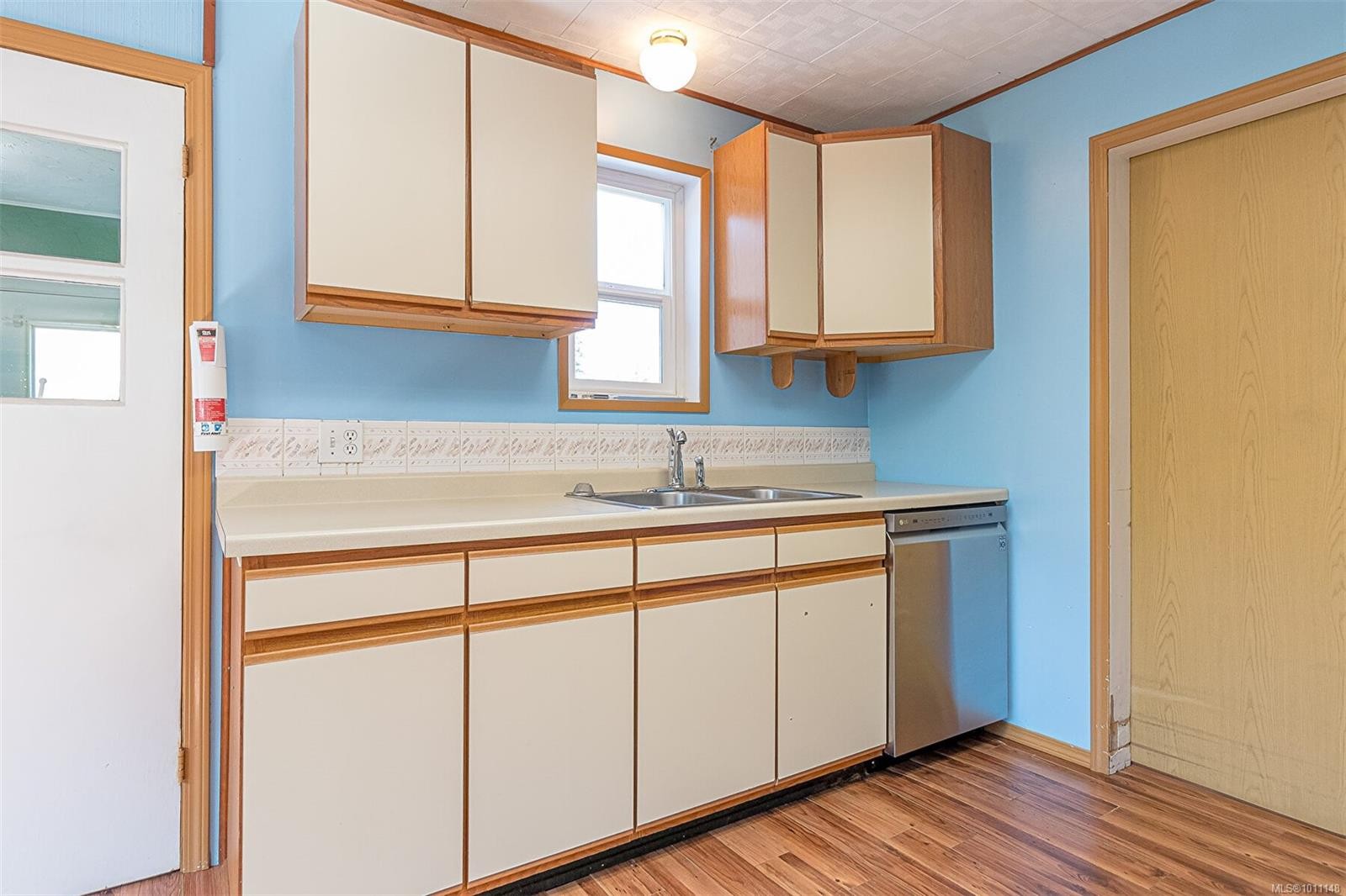 









402


Symonds

St,
Ladysmith,




BC
V9G 1A8

