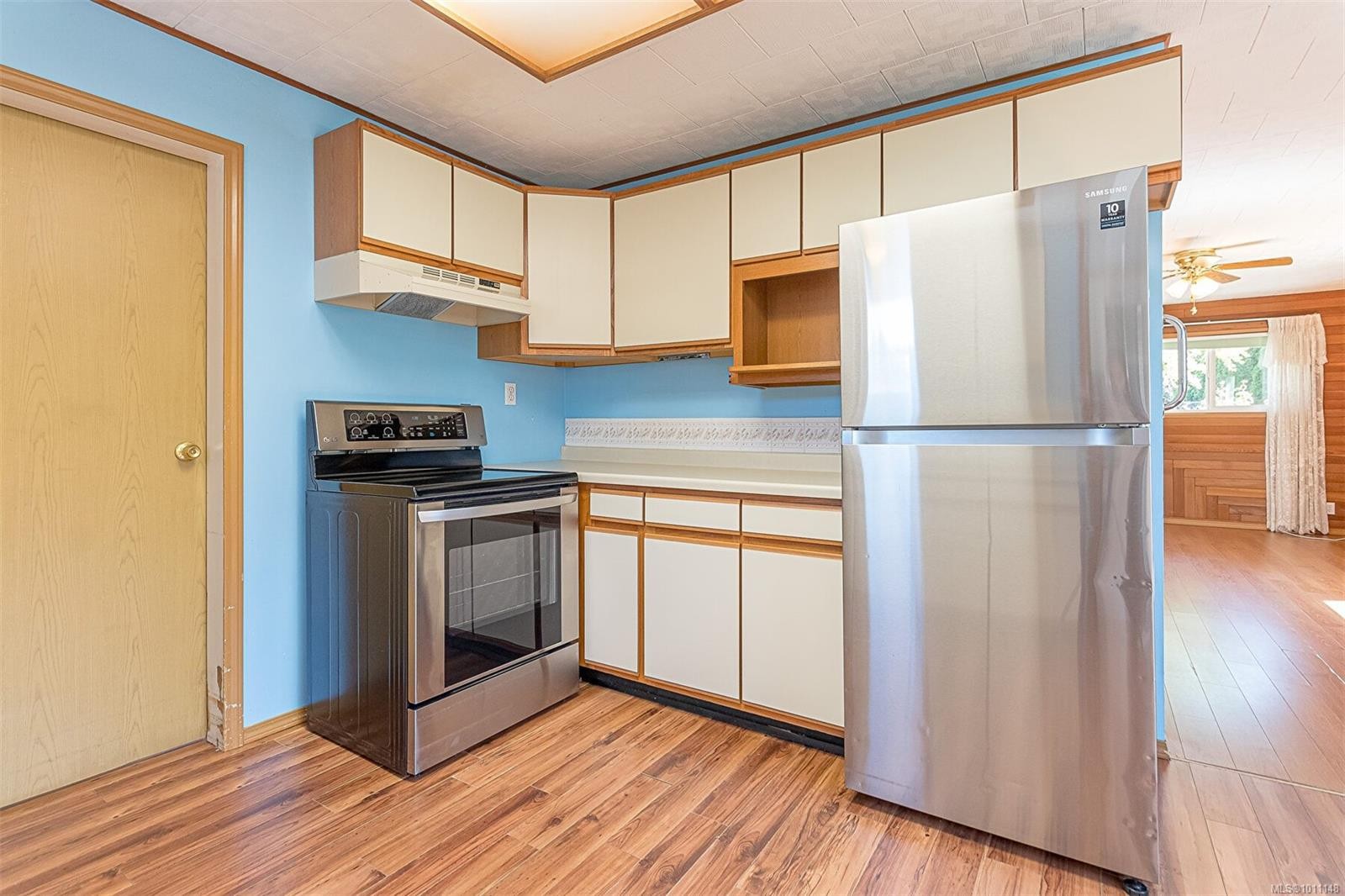 









402


Symonds

St,
Ladysmith,




BC
V9G 1A8

