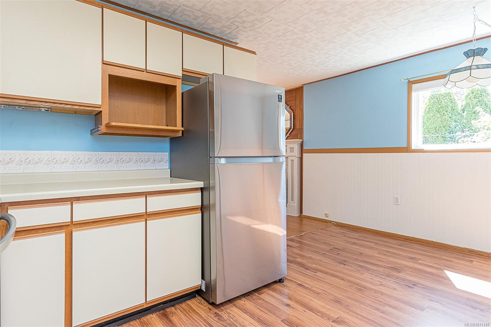 









402


Symonds

St,
Ladysmith,




BC
V9G 1A8

