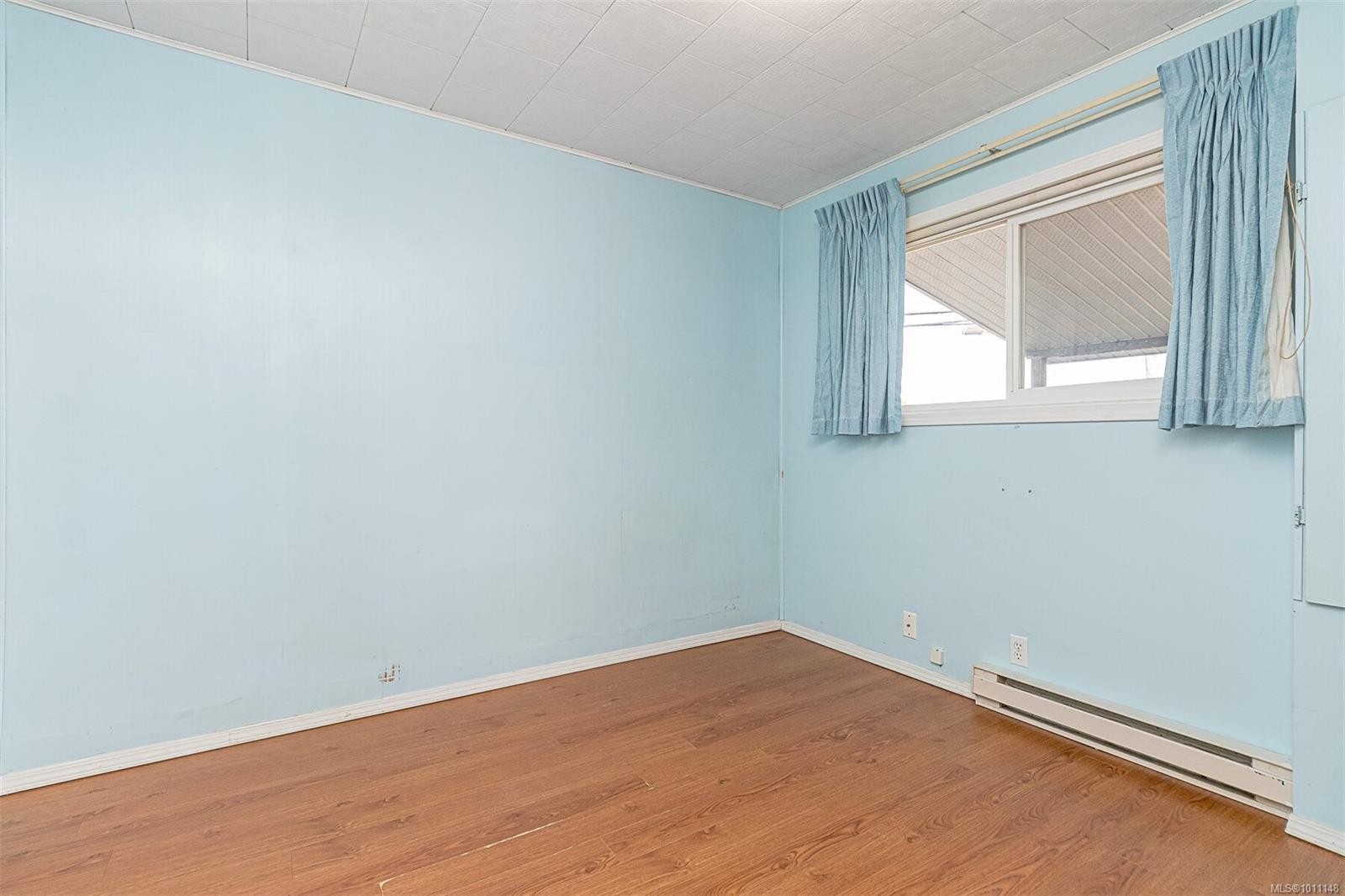 









402


Symonds

St,
Ladysmith,




BC
V9G 1A8

