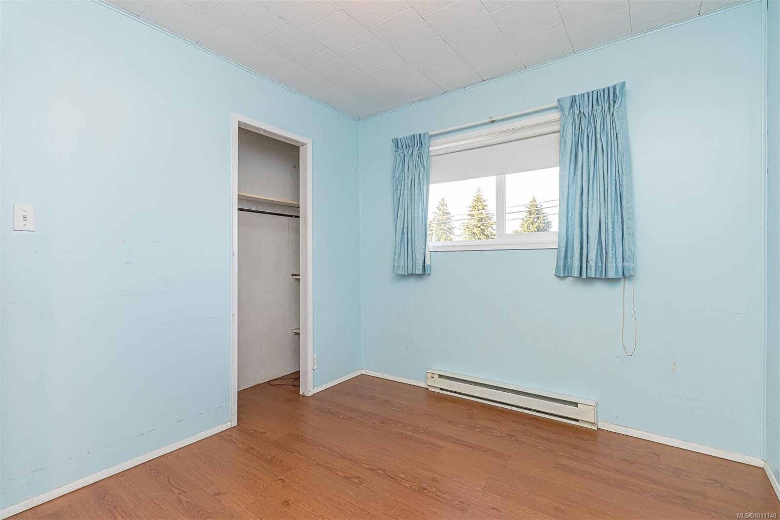 









402


Symonds

St,
Ladysmith,




BC
V9G 1A8

