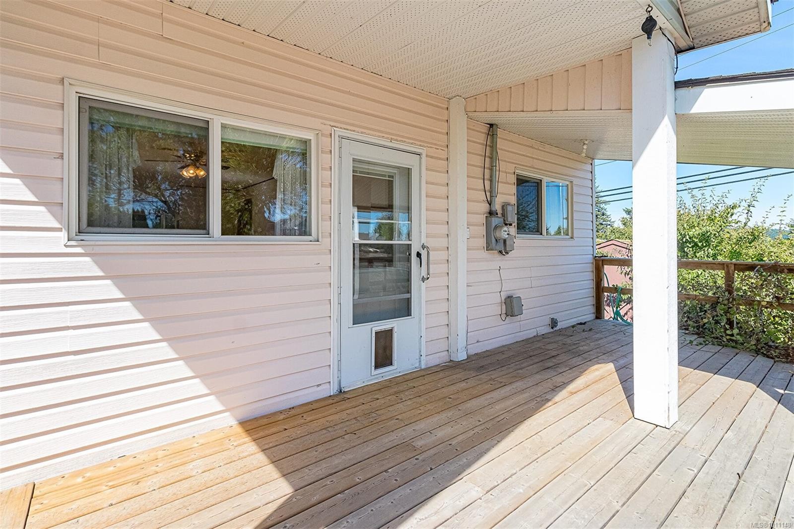 









402


Symonds

St,
Ladysmith,




BC
V9G 1A8

