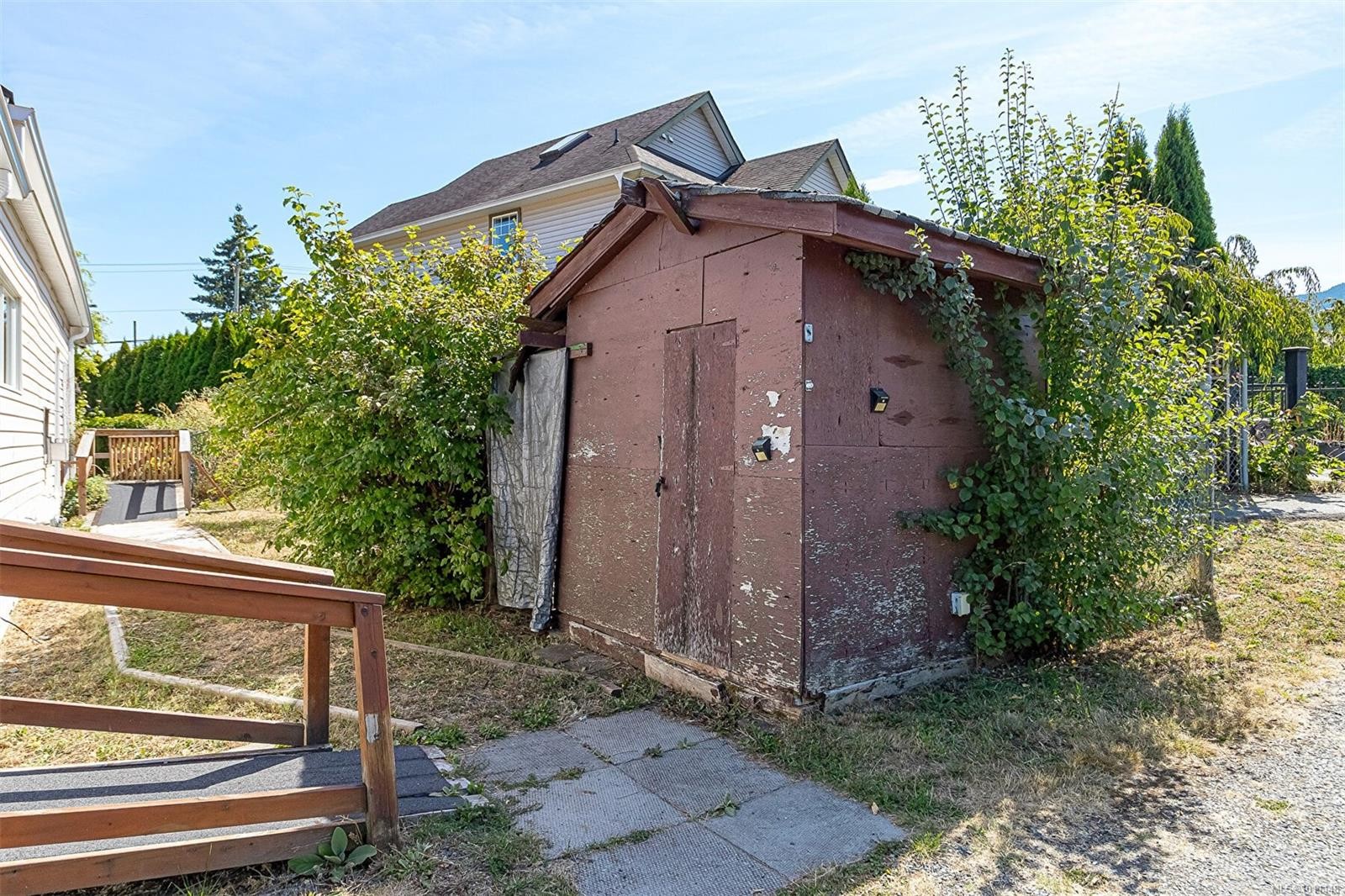 









402


Symonds

St,
Ladysmith,




BC
V9G 1A8

