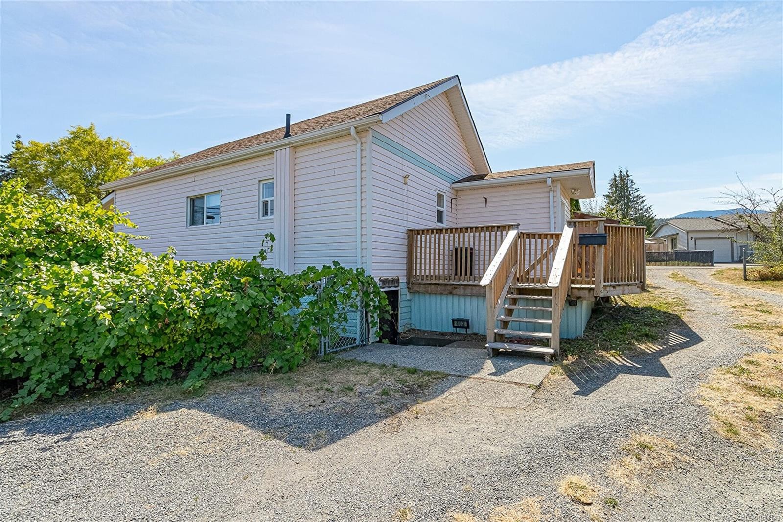 









402


Symonds

St,
Ladysmith,




BC
V9G 1A8

