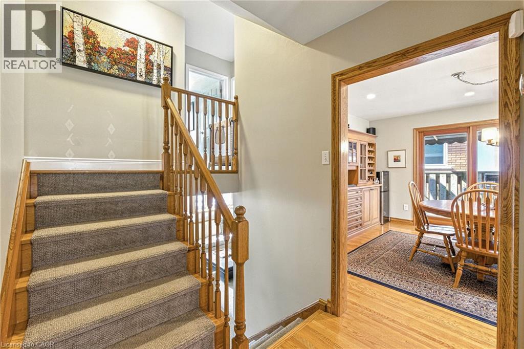 












298 GLEN AFTON Drive

,
Burlington,




Ontario
L7L1H1

