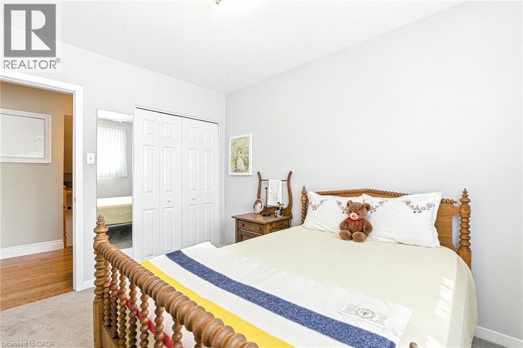 












298 GLEN AFTON Drive

,
Burlington,




Ontario
L7L1H1

