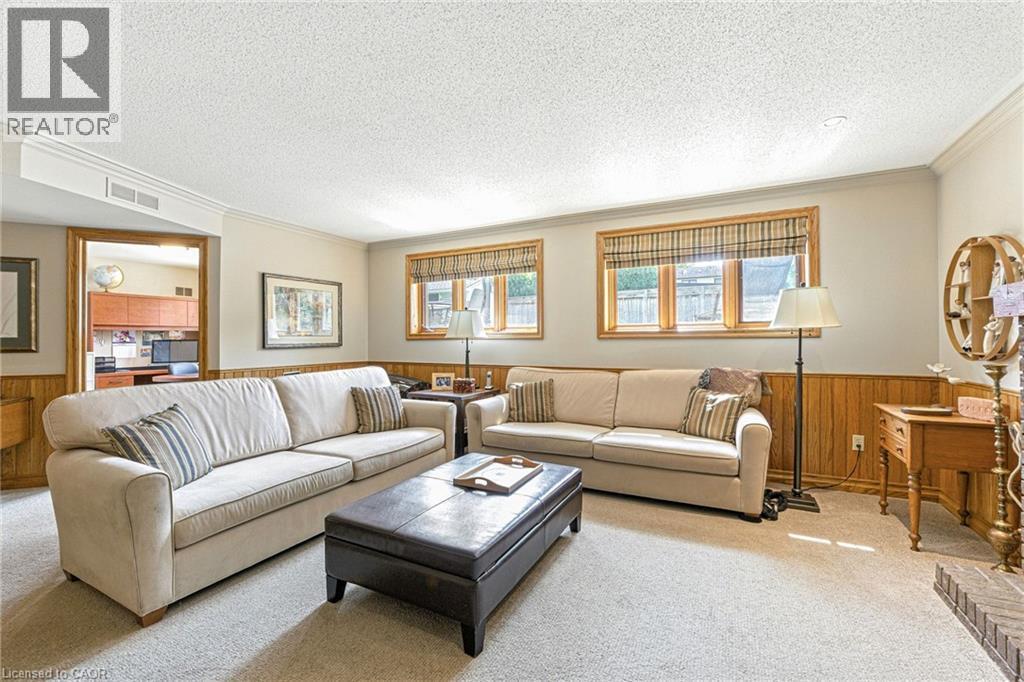 












298 GLEN AFTON Drive

,
Burlington,




Ontario
L7L1H1

