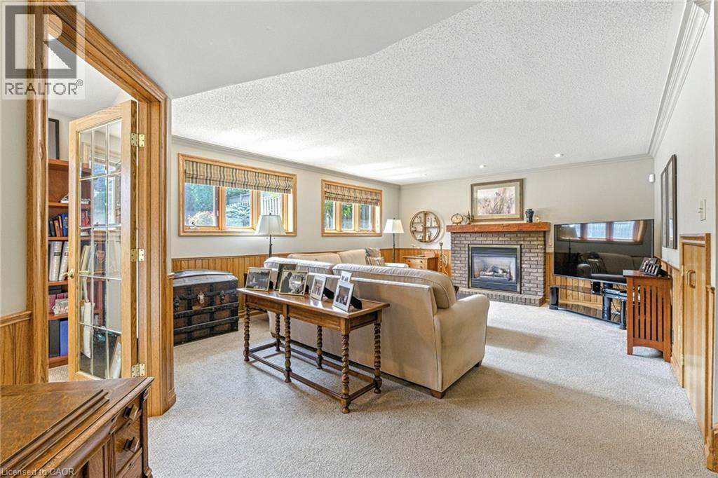 












298 GLEN AFTON Drive

,
Burlington,




Ontario
L7L1H1

