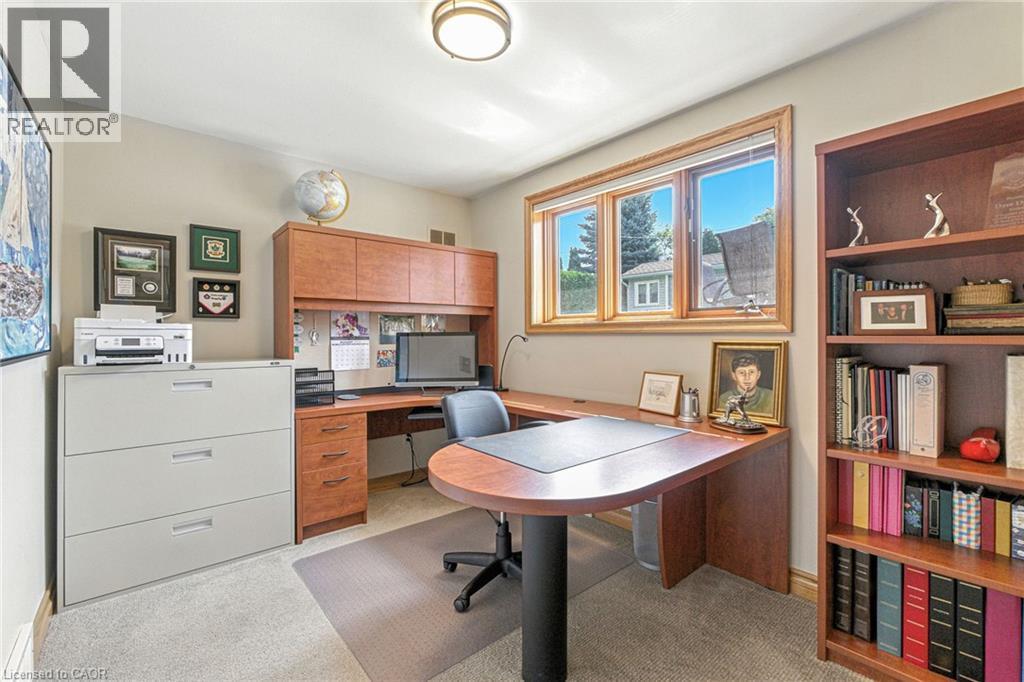 












298 GLEN AFTON Drive

,
Burlington,




Ontario
L7L1H1

