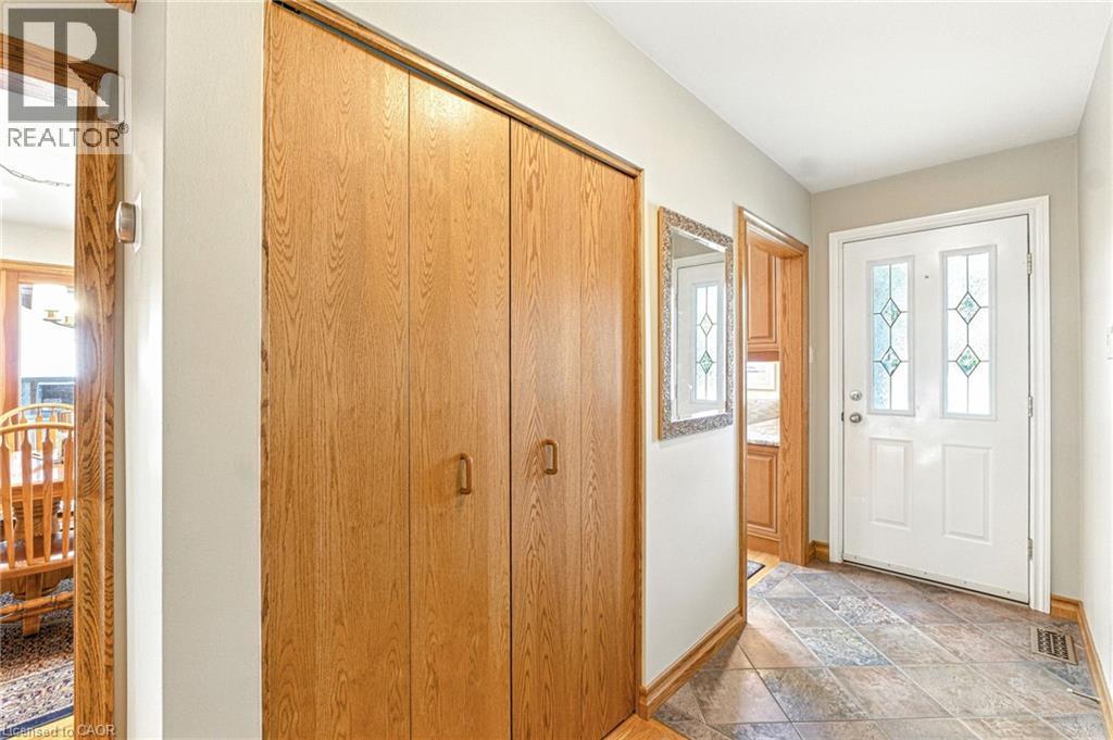












298 GLEN AFTON Drive

,
Burlington,




Ontario
L7L1H1

