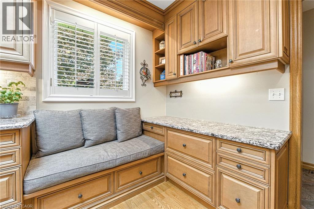












298 GLEN AFTON Drive

,
Burlington,




Ontario
L7L1H1

