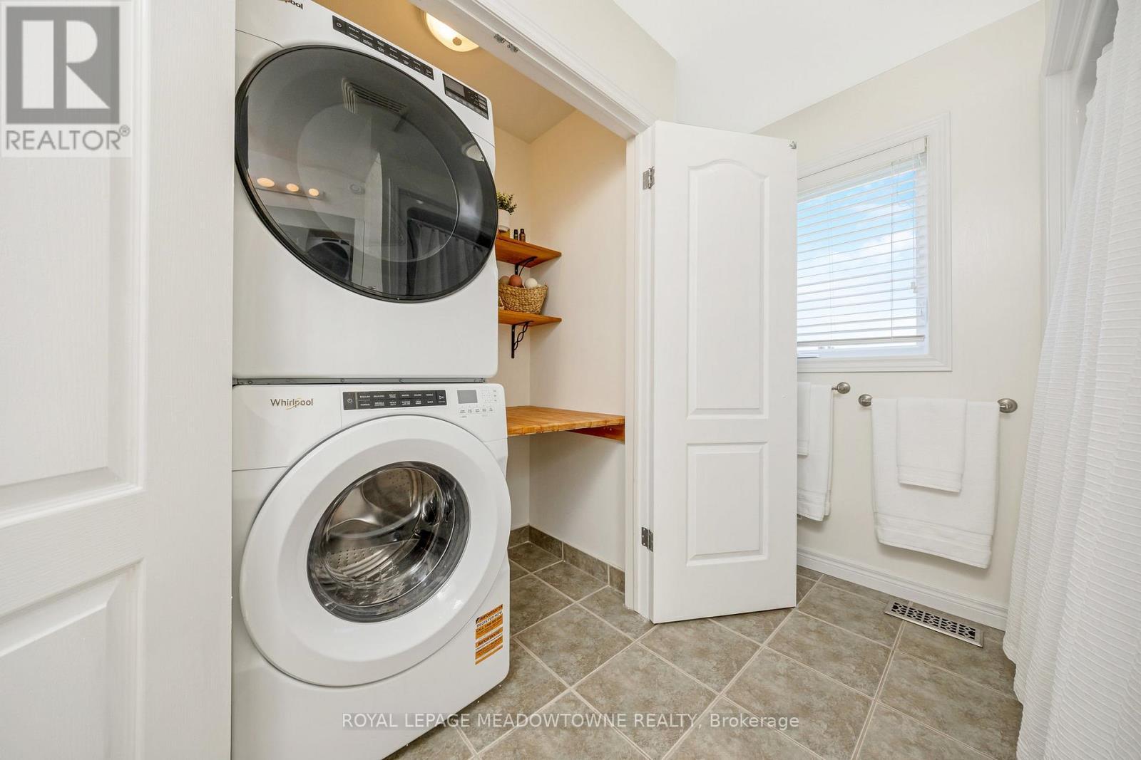 












26 ISLAND LAKE ROAD

,
Mono,




Ontario
L9W5K3

