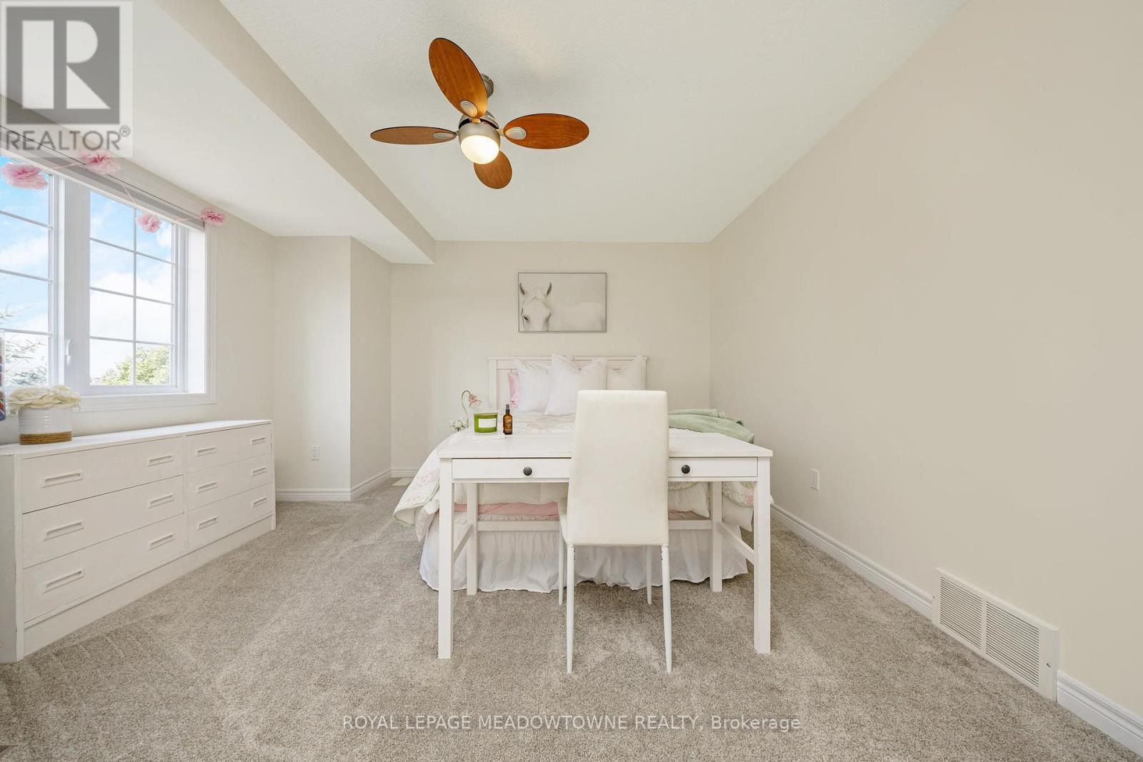 












26 ISLAND LAKE ROAD

,
Mono,




Ontario
L9W5K3

