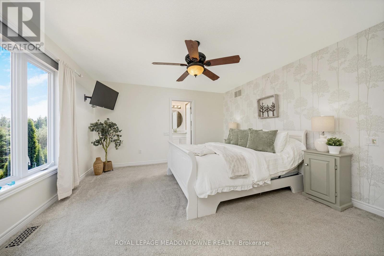 












26 ISLAND LAKE ROAD

,
Mono,




Ontario
L9W5K3

